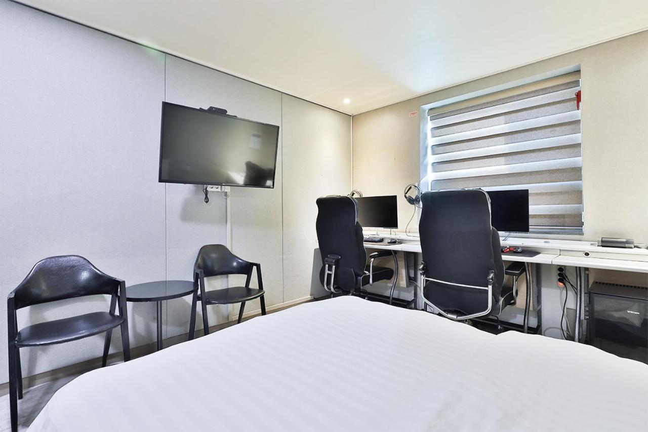 Seomyeon Ib Hotel Busan Exteriör bild