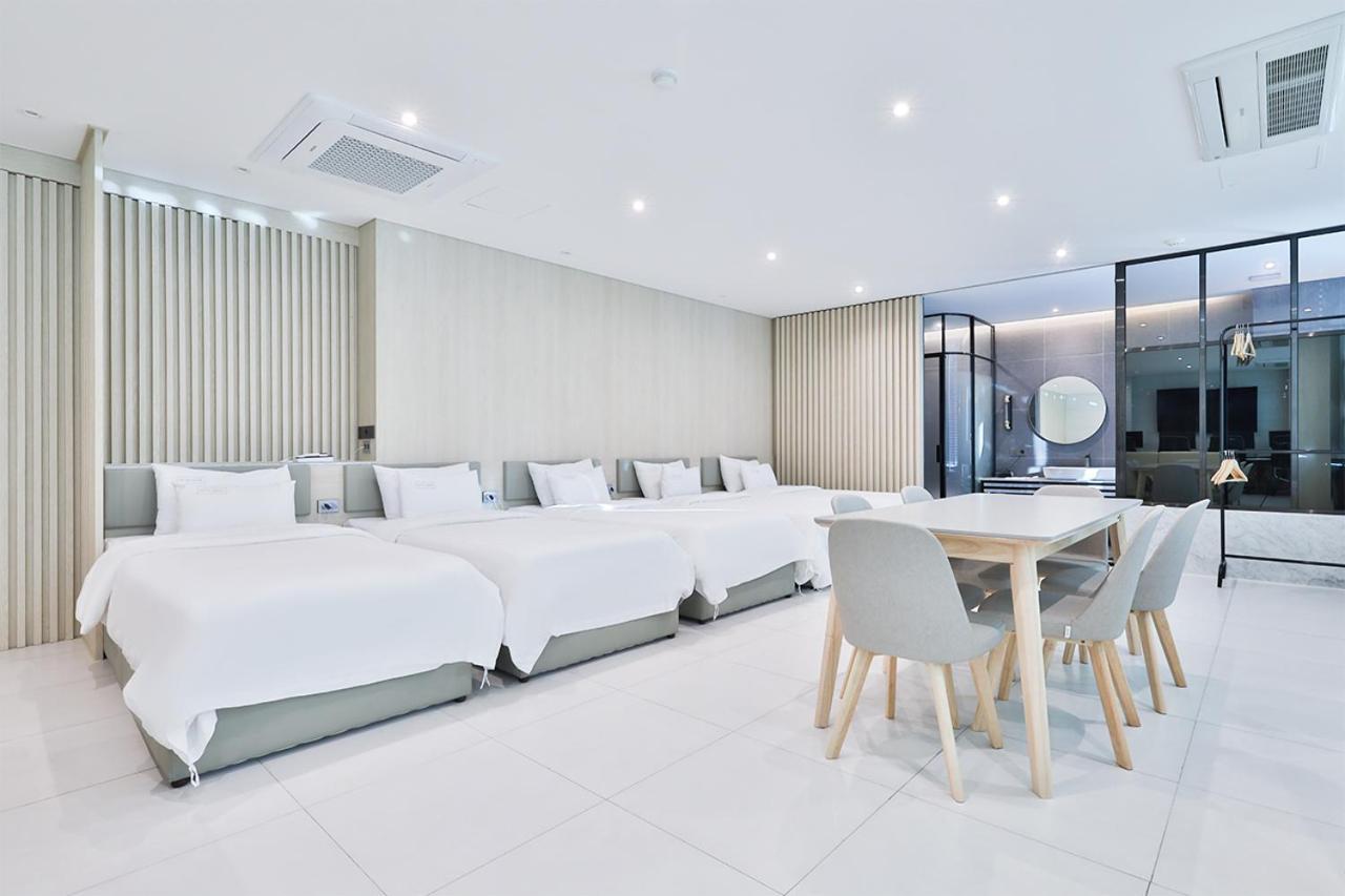 Seomyeon Ib Hotel Busan Exteriör bild