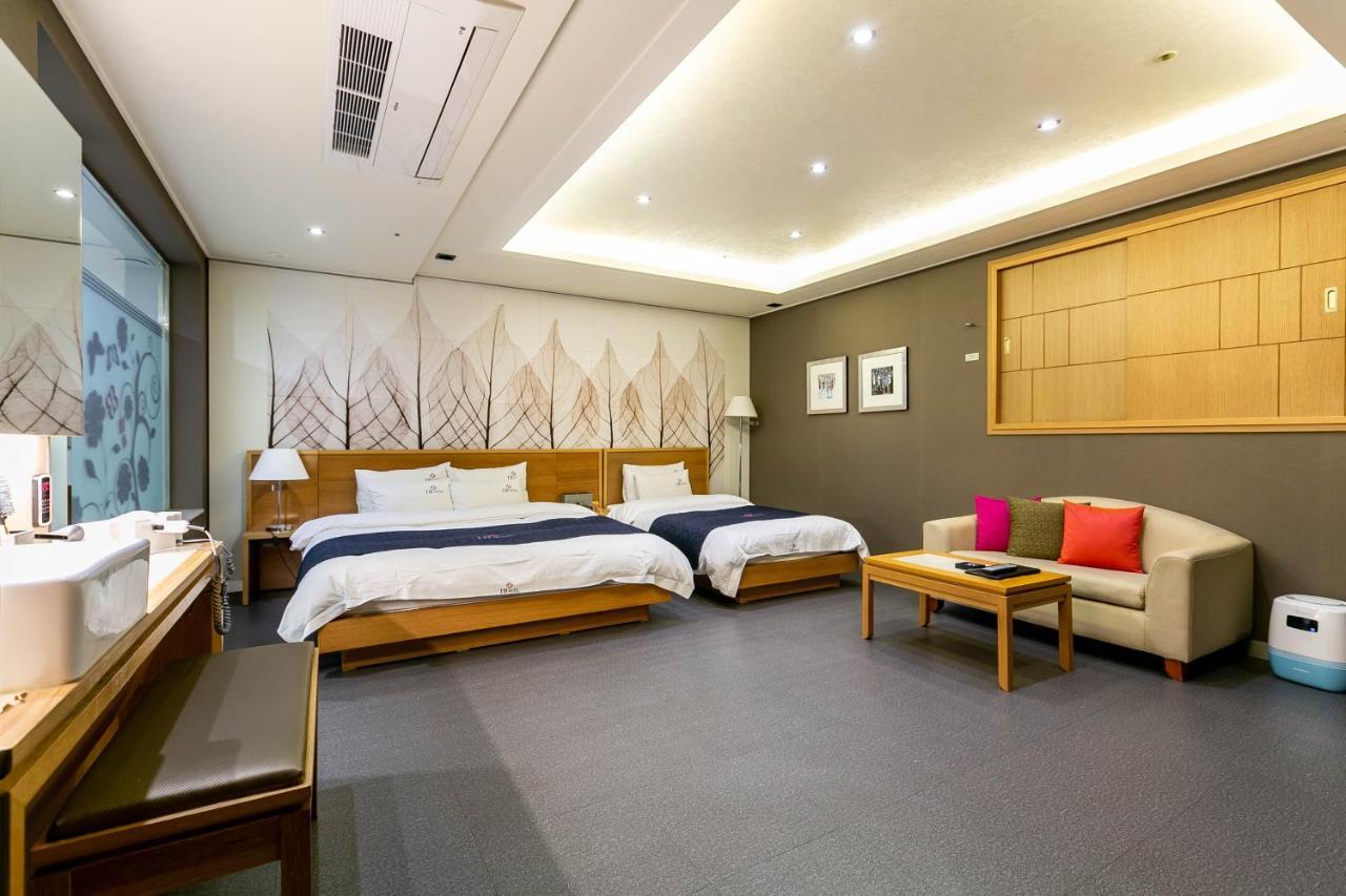Seomyeon Ib Hotel Busan Exteriör bild