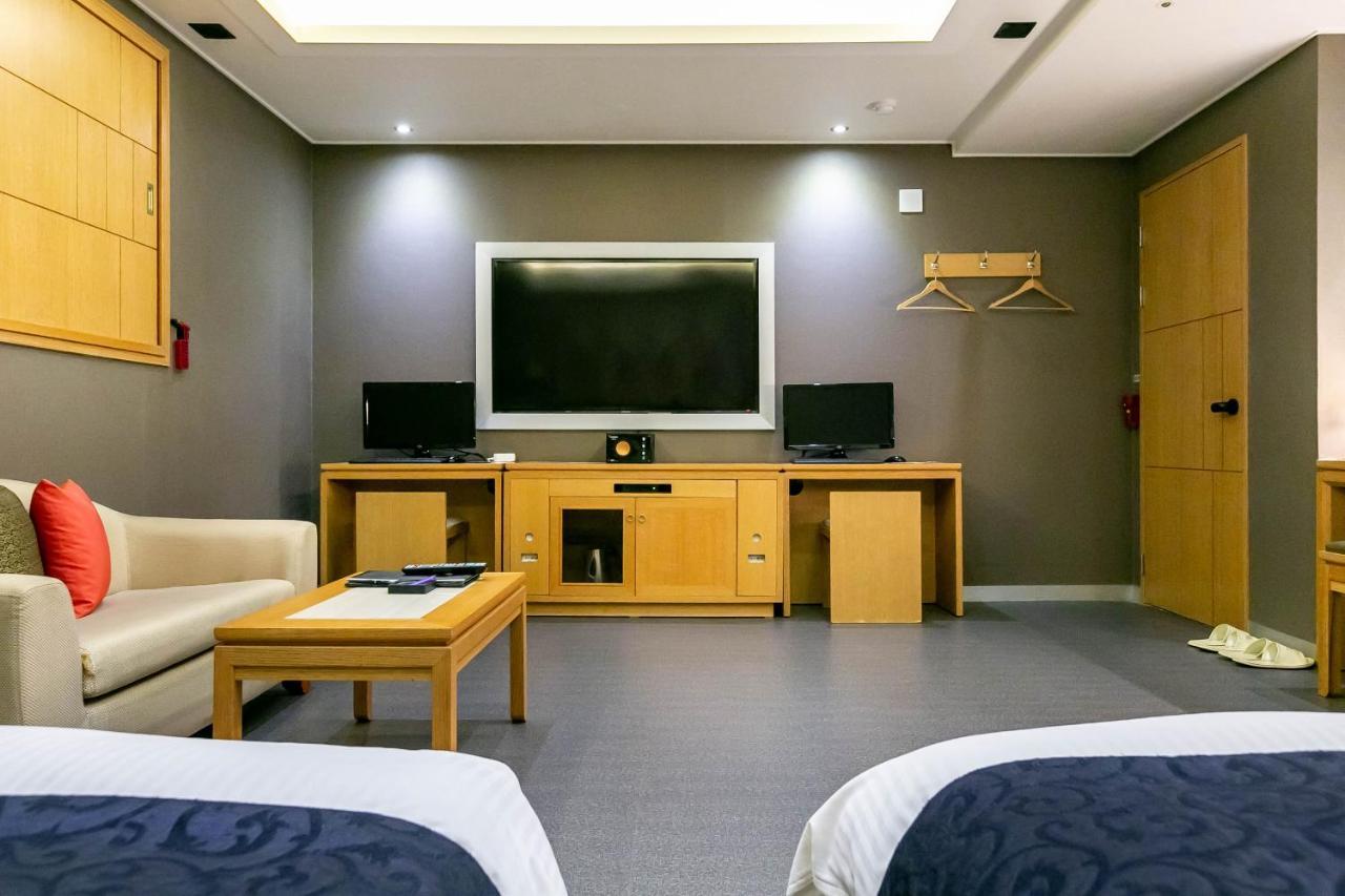 Seomyeon Ib Hotel Busan Exteriör bild